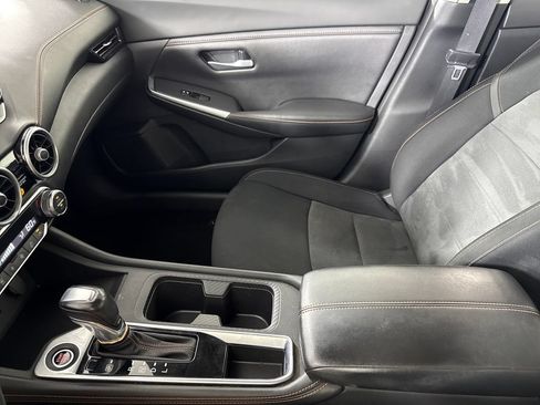 Used 2022 Nissan Sentra SR w/ Electronics Package FWD image 19