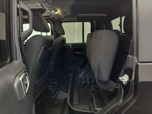 Used 2020 Jeep Gladiator Rubicon AWD/4WD image 21