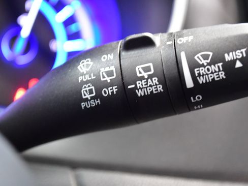 Used 2024 Chrysler Pacifica Touring-L FWD image 24