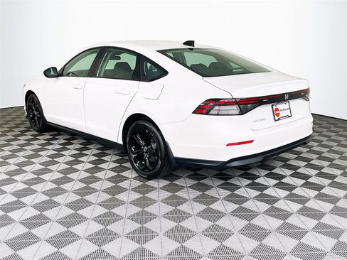 Used 2025 Honda Accord SE image 6