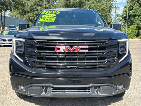Used 2023 GMC Sierra 1500 Elevation AWD/4WD image 2
