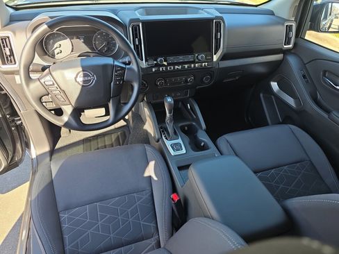 New 2026 Nissan Frontier SV AWD/4WD image 4