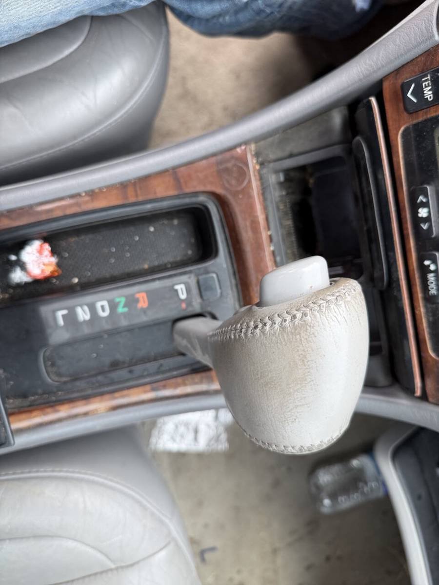 Used 2000 Toyota Avalon XL FWD image 36