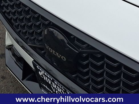 Used 2024 Volvo S60 B5 Plus w/ Climate Package image 5