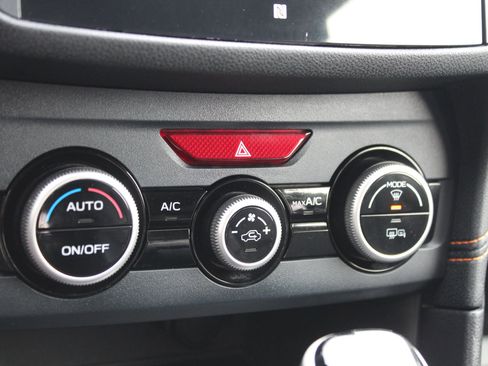 Used 2018 Subaru Crosstrek 2.0i Limited image 33