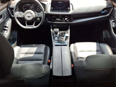 Used 2023 Nissan Rogue SV w/ SV Premium B Package FWD image 10
