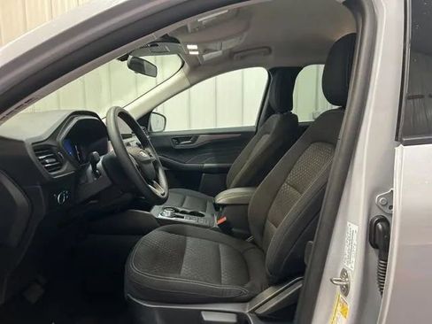 Used 2025 Ford Escape Active image 10