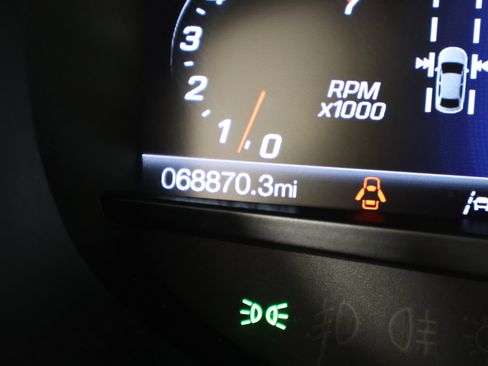 Used 2019 Ford Edge ST w/ Convenience Package image 18