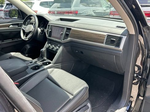 Used 2021 Volkswagen Atlas SE w/ Towing Package FWD image 41