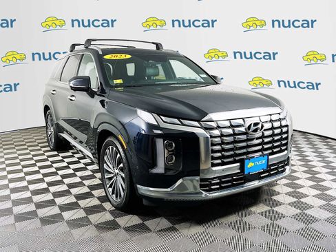 Used 2023 Hyundai Palisade Calligraphy image 1