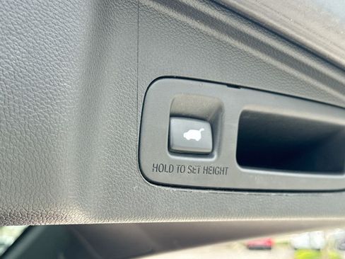 Used 2017 Honda CR-V Touring image 34