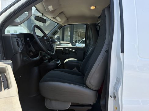 Used 2024 GMC Savana 2500 w/ Driver Convenience Package RWD image 14