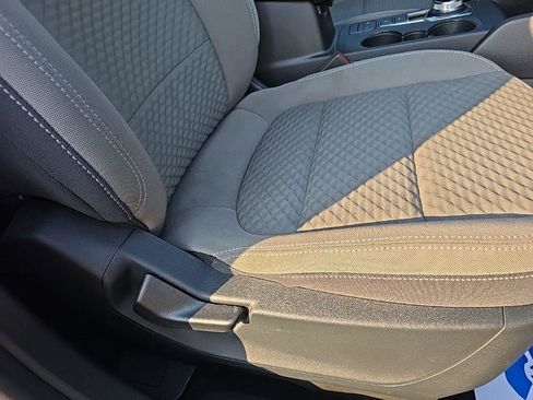 Used 2022 Ford Escape SE w/ Convenience Package image 31