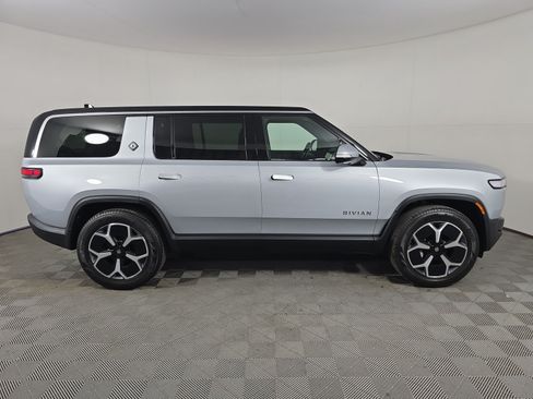 Used 2024 Rivian R1S Adventure AWD/4WD image 6
