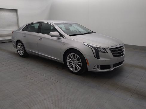 Used 2018 Cadillac XTS Luxury image 11