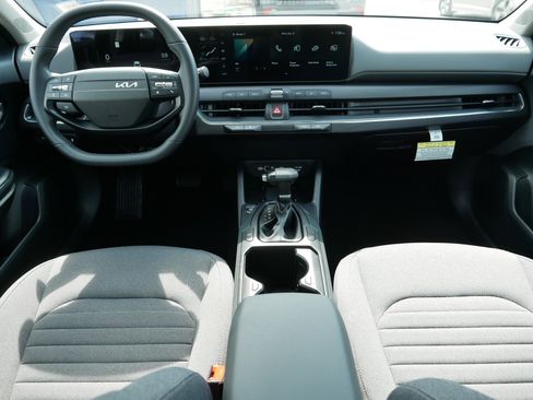 Certified 2025 Kia K4 EX FWD image 10