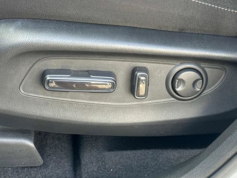 Certified 2025 Honda CR-V EX image 19