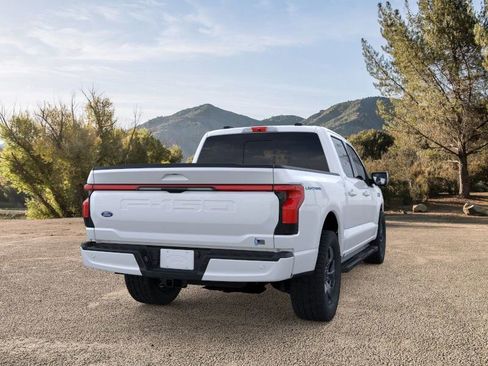 New 2025 Ford F150 Lightning Lariat image 8