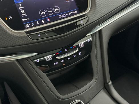 Used 2023 Cadillac XT6 Luxury FWD image 23