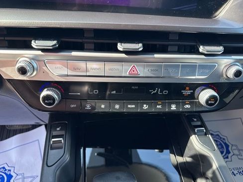 Used 2023 Kia Telluride S AWD/4WD image 17