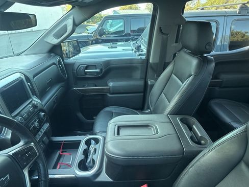 Used 2021 Chevrolet Silverado 1500 LT Trail Boss image 3