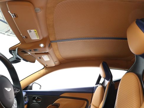 Used 2023 Aston Martin DBS Coupe RWD image 59