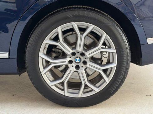 Used 2022 BMW X7 xDrive40i w/ Premium Package image 16