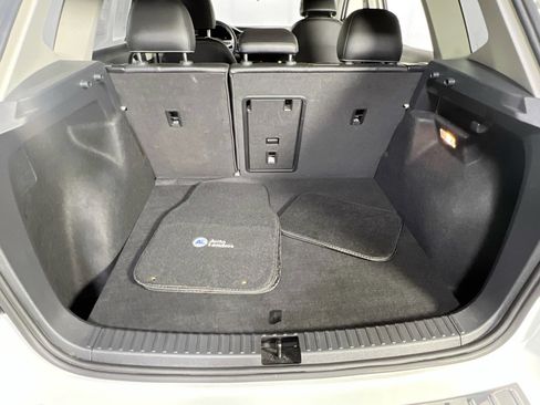 Used 2022 Volkswagen Taos SE image 25