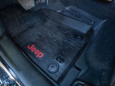 Used 2019 Jeep Wrangler Unlimited Rubicon image 23