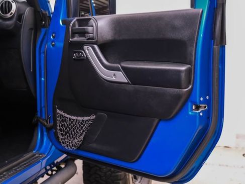 Used 2016 Jeep Wrangler Unlimited Sahara w/ Max Tow Package image 65