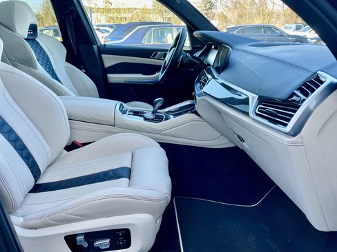 Used 2023 BMW X5 M Base w/ Competition Package image 15