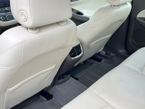 Used 2024 Chevrolet Malibu LT image 24