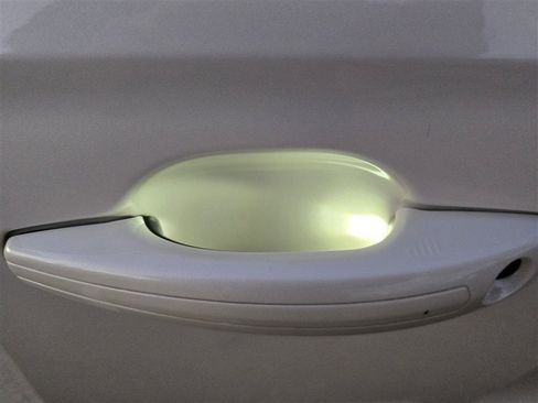 Used 2019 Lincoln Nautilus Select image 18