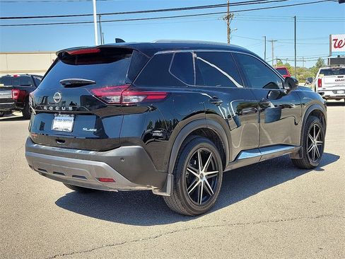 Used 2023 Nissan Rogue SL w/ SL Premium Package image 11