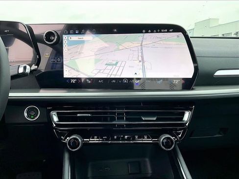 New 2026 Chevrolet Traverse LT w/ Sun and Wheel Package image 12