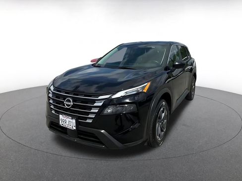 Used 2025 Nissan Rogue SV FWD image 7