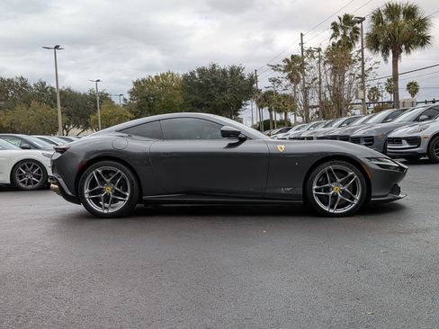 Used 2022 Ferrari Roma image 8