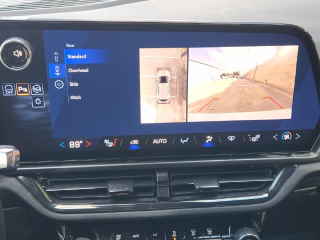Used 2024 Chevrolet Equinox EV RS FWD image 5