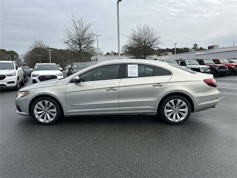 Used 2010 Volkswagen CC Sport image 2