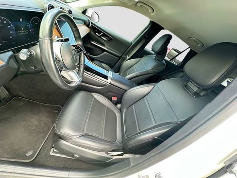 Used 2024 Mercedes-Benz GLC 300 image 23
