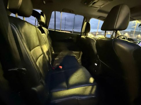 Used 2016 Honda Pilot Touring image 17