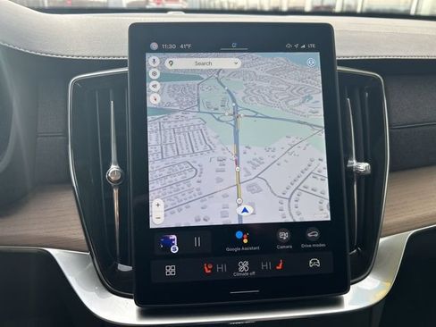 Certified 2025 Volvo XC90 B6 Plus AWD/4WD image 22