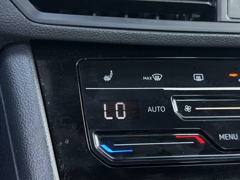 Used 2025 Volkswagen Jetta Sport FWD image 19