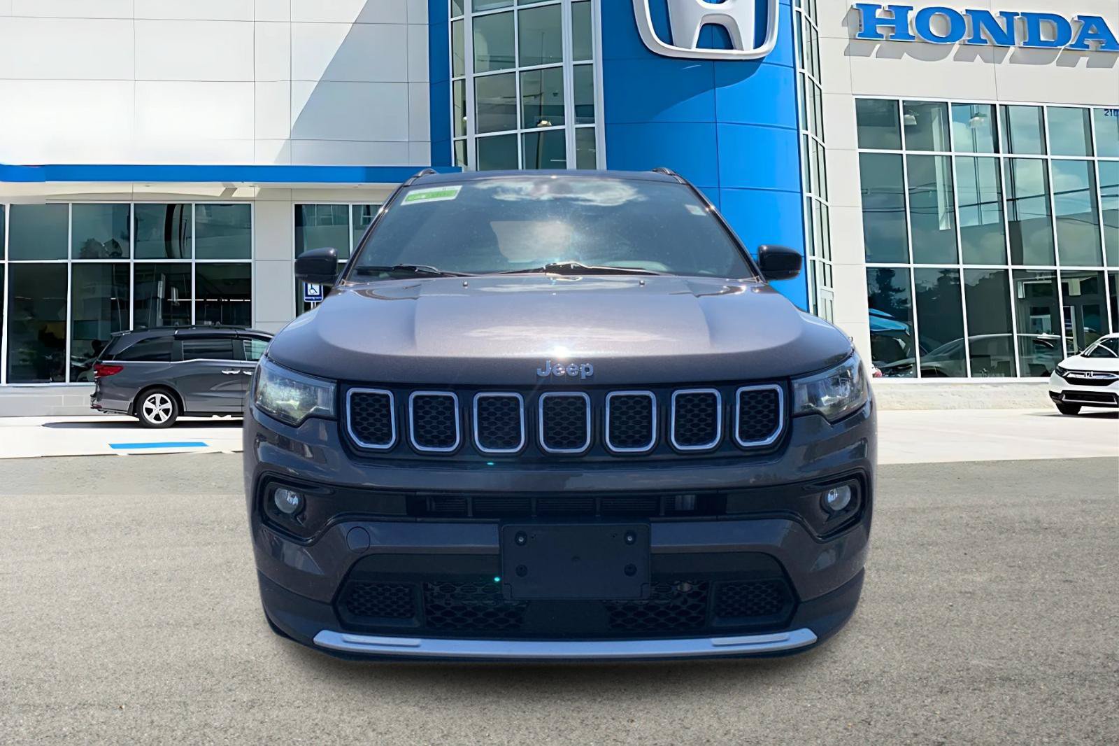 Used 2024 Jeep Compass Limited AWD/4WD image 8