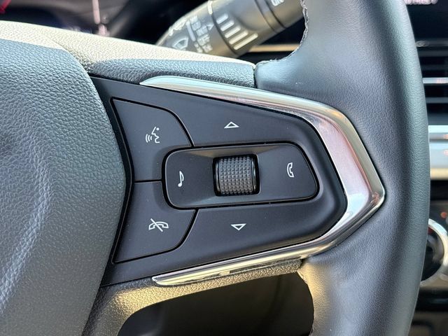 Used 2025 Chevrolet Trax LT w/ LT Convenience Package FWD image 14