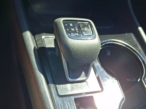 Certified 2023 Nissan Rogue SV w/ SV Premium B Package AWD/4WD image 17