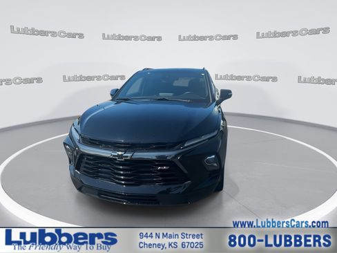 Used 2025 Chevrolet Blazer RS FWD image 3