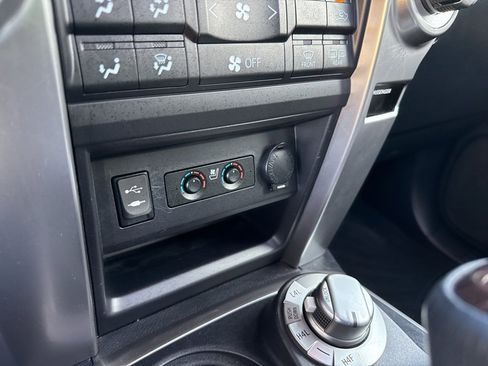 Used 2015 Toyota 4Runner Limited image 14