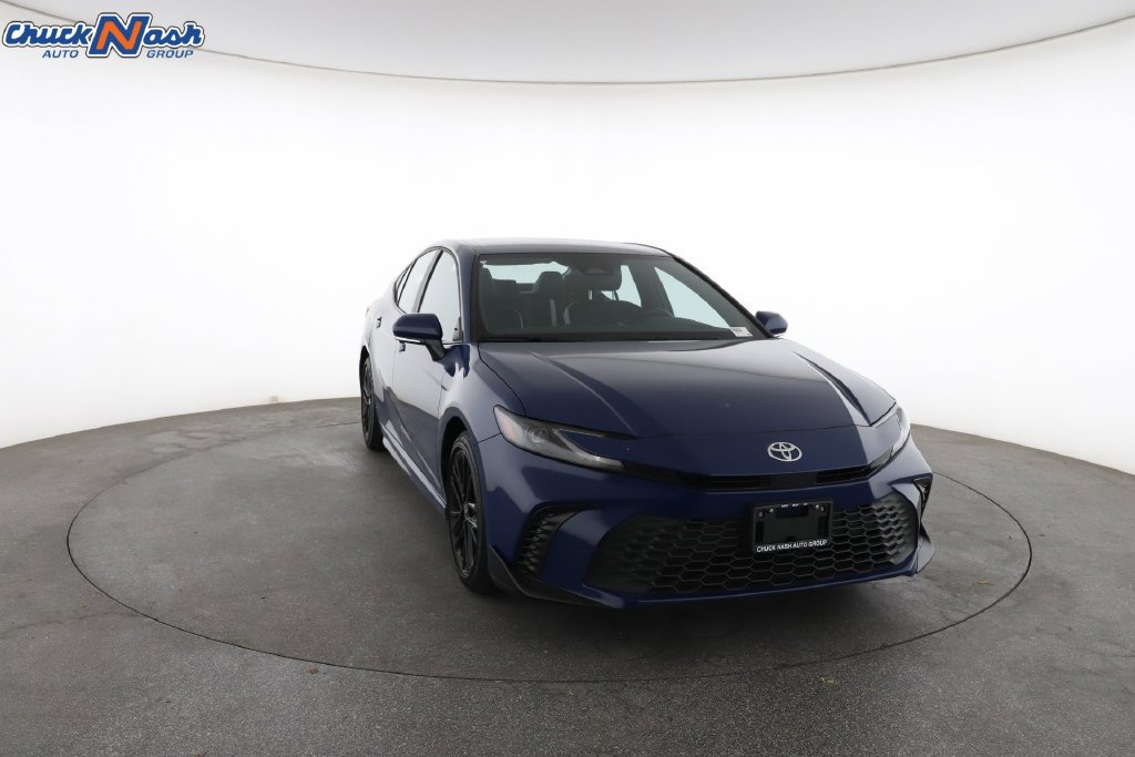 Used 2026 Toyota Camry SE FWD image 3