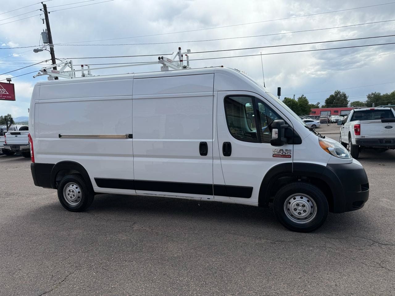 Used 2021 RAM ProMaster 2500 FWD image 1